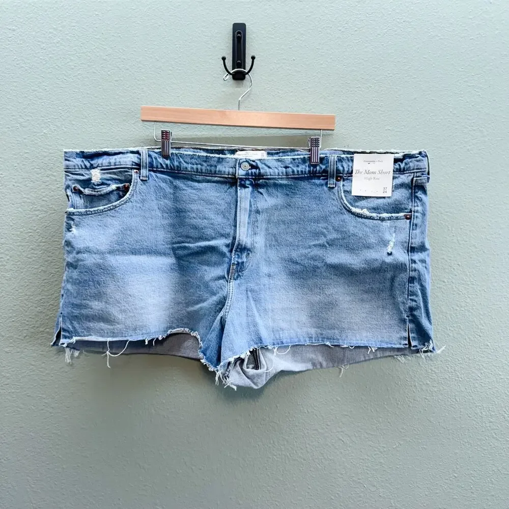 Abercrombie & Fitch Blue Jean The Mom Short High Rise Denim Shorts - Size 37